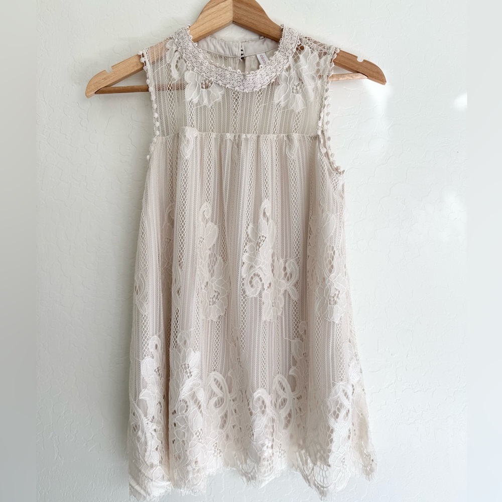 Xhilaration sleeveless Ivory lace top Size Medium